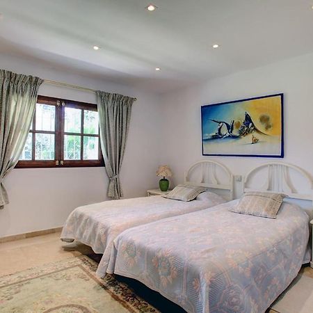 Exclusive Villa Las Palmeras Puerto Banus With Heated Private Swimming Pool, Marbella, Spain Dış mekan fotoğraf