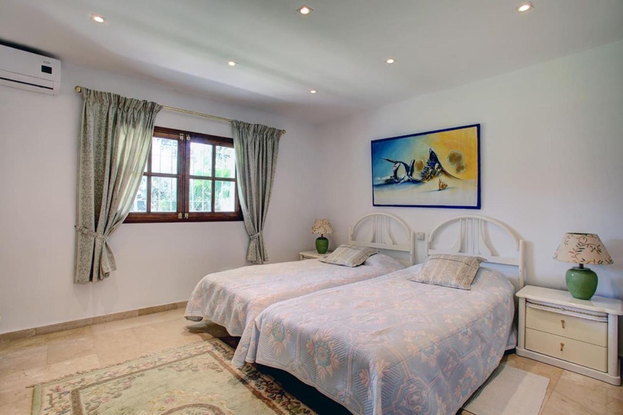 Exclusive Villa Las Palmeras Puerto Banus With Heated Private Swimming Pool, Marbella, Spain Dış mekan fotoğraf
