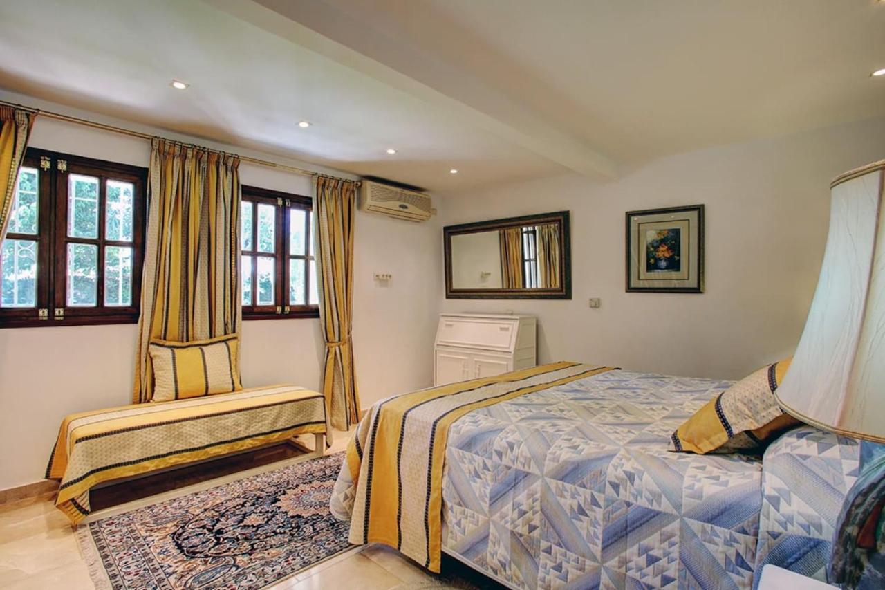 Exclusive Villa Las Palmeras Puerto Banus With Heated Private Swimming Pool, Marbella, Spain Dış mekan fotoğraf
