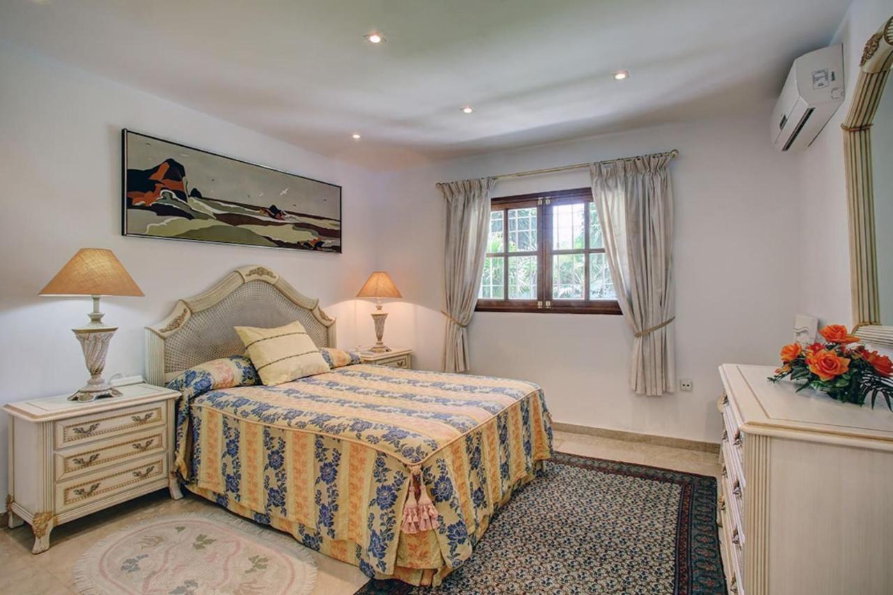 Exclusive Villa Las Palmeras Puerto Banus With Heated Private Swimming Pool, Marbella, Spain Dış mekan fotoğraf