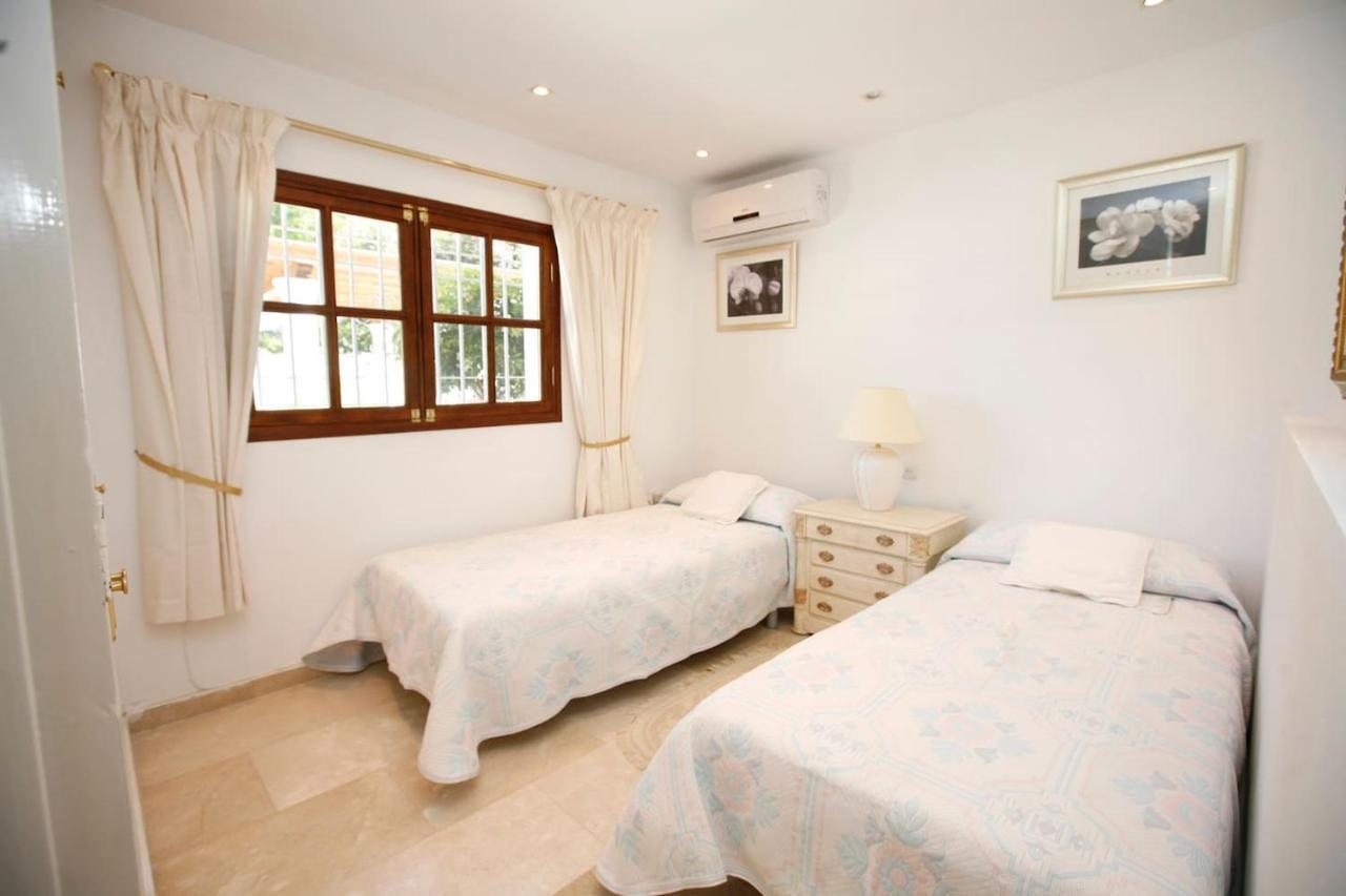 Exclusive Villa Las Palmeras Puerto Banus With Heated Private Swimming Pool, Marbella, Spain Dış mekan fotoğraf